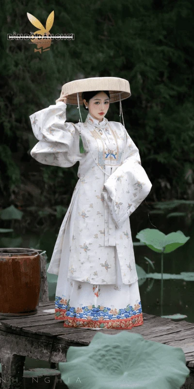 Idol Trần Hà Linh là ai? Quê quán, năm sinh và tiểu sử HOT Tikoker